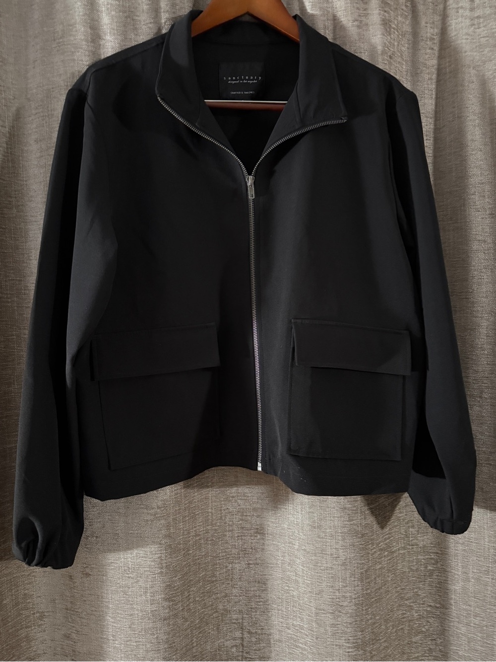 Women’s Black Zip-Front Jacket with Flap Pockets